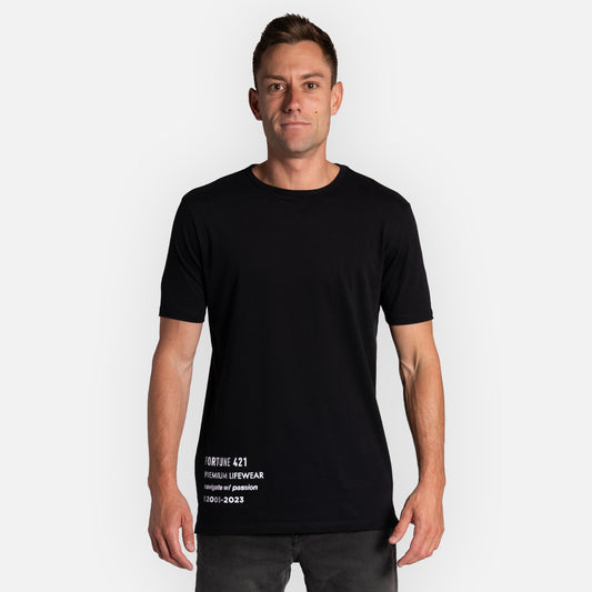 Character Tee Split Hem - Black